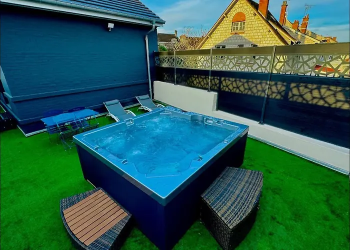 La Maison Du Faubourg Jacuzzi
