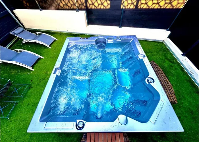 La Maison Du Faubourg Jacuzzi