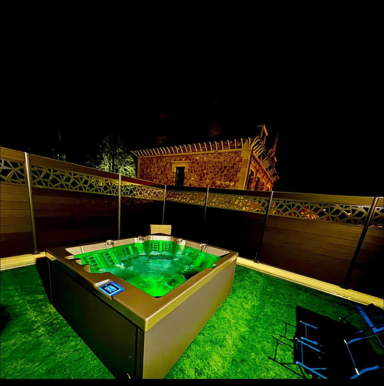 Apartment La Maison Du Faubourg Jacuzzi