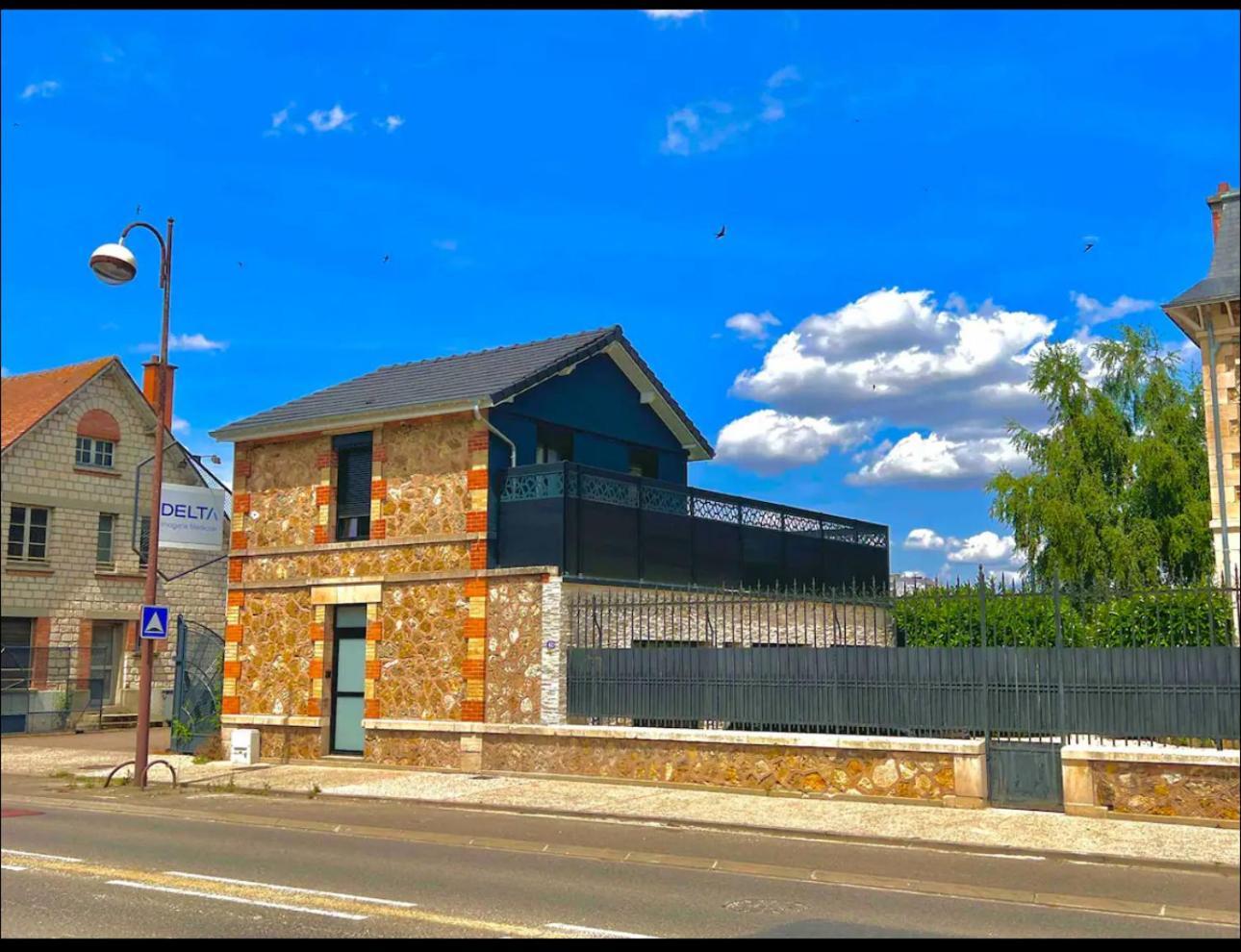 La Maison Du Faubourg Jacuzzi Apartment Vitry-le-Francois